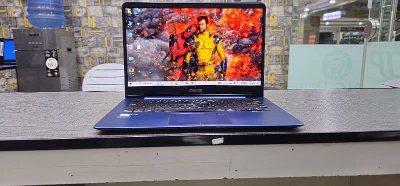 Asus ultrabook Core i7 7th Generation 4