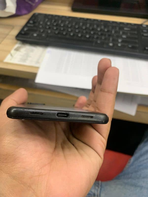 Google Pixel 4a 5G (Official) 6