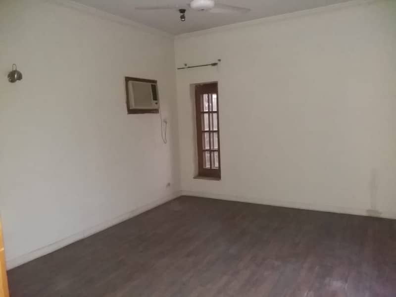 1 Kanal Beautiful Upper Portion Available For Rent in DHA Phase 1,Block L, Lahore Cantt. 2