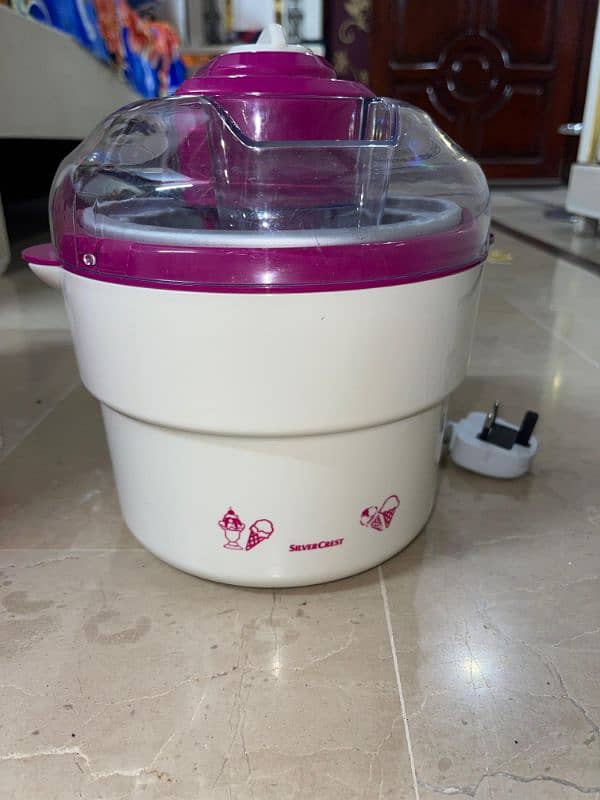 ice cream maker 1