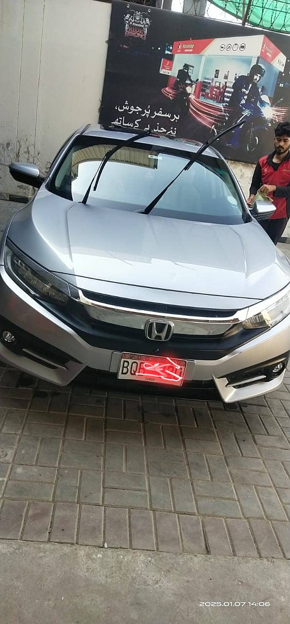 Honda Civic Oriel 1.8 i-VTEC CVT 2019 0