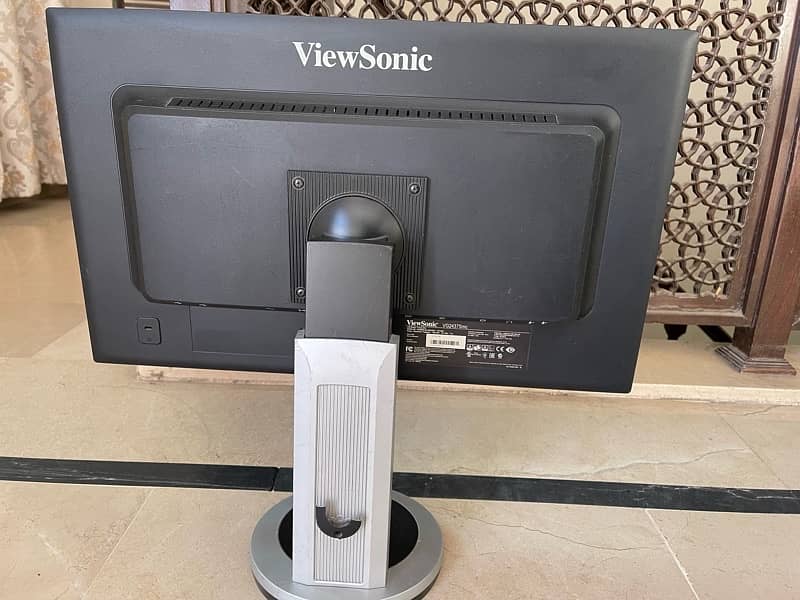 24 inch Monitor by ViewSonic 3