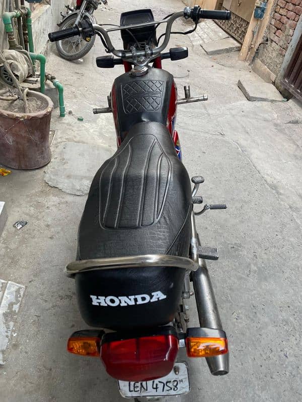 I am selling my bike united 2019 model 6