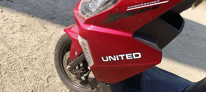 United Scooty 100 cc 3