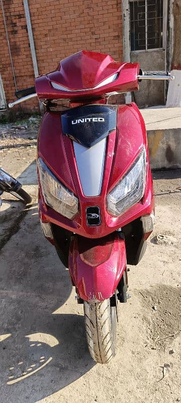 United Scooty 100 cc 11