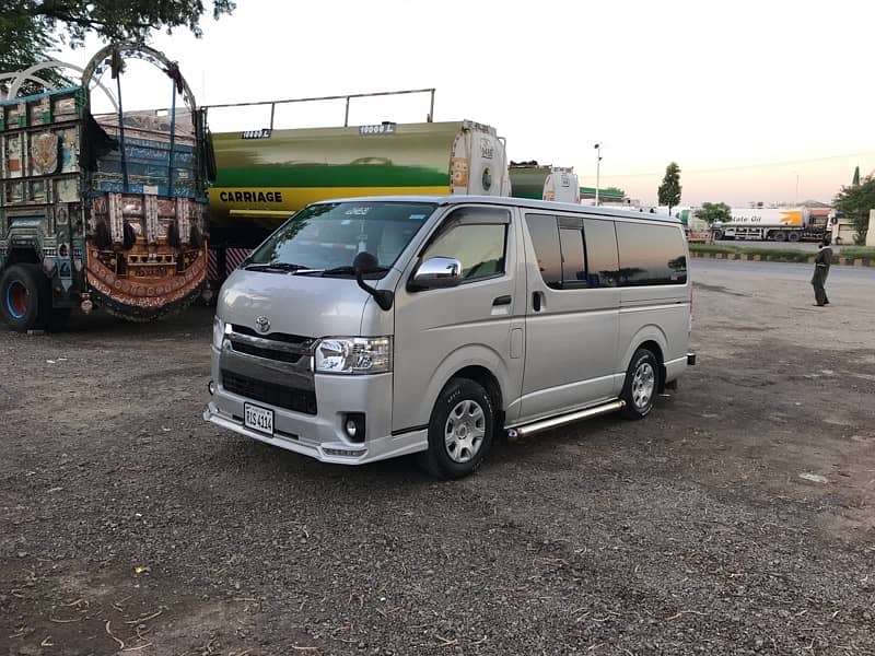 toyota hiace 2012 3