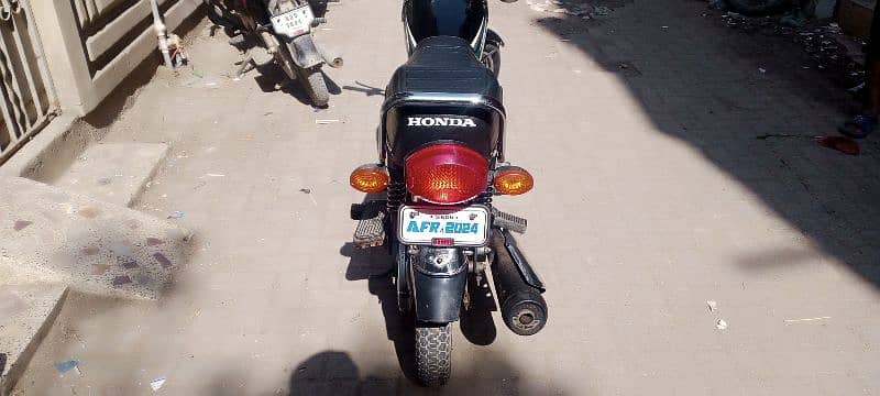 Honda 125 2023 4