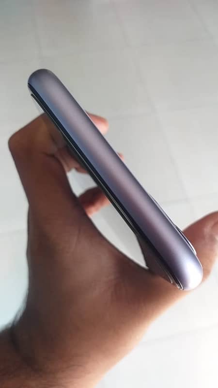 iPhone 11 128 gb 5