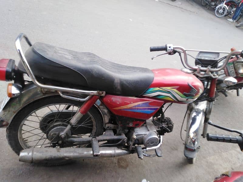 Honda CD 70 2010 model for sale 03238058994 whattsapp and call number 4