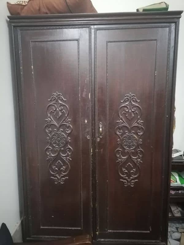 wooden safe Almari in good condition for sale 0