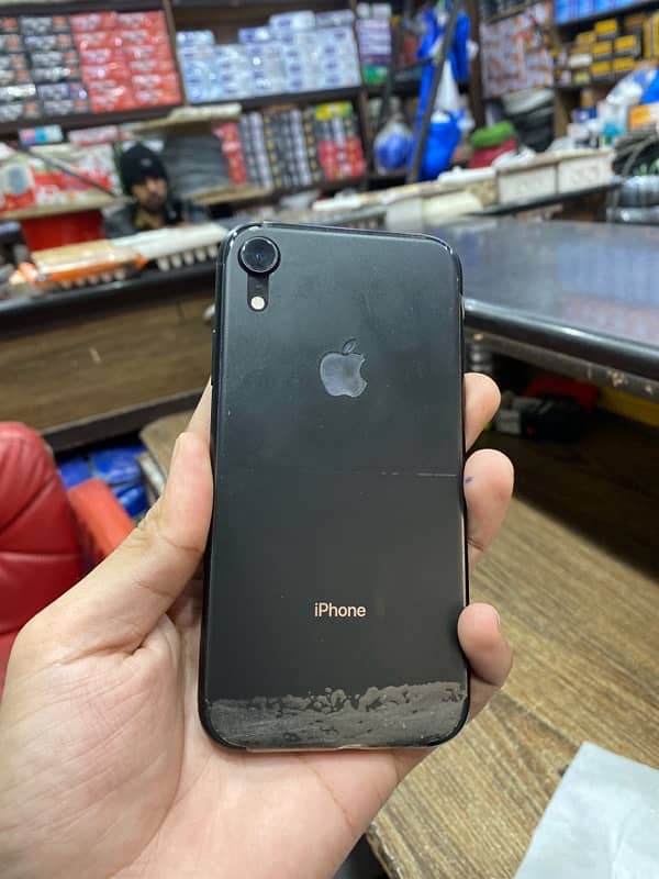 iphone XR 1