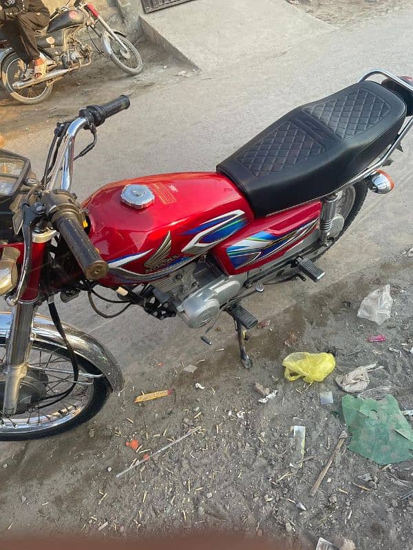 Honda 125 12000 km chla h orignal tainki tapa contact. . 03257728234 1