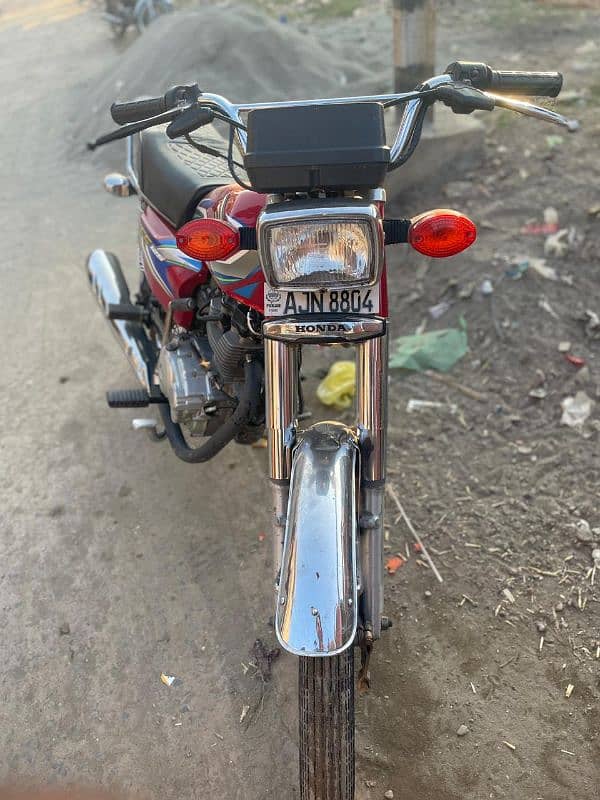 Honda 125 12000 km chla h orignal tainki tapa contact. . 03257728234 3