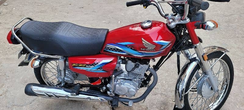 Honda 125 Karachi number first owner cplc clayer do number plate 2