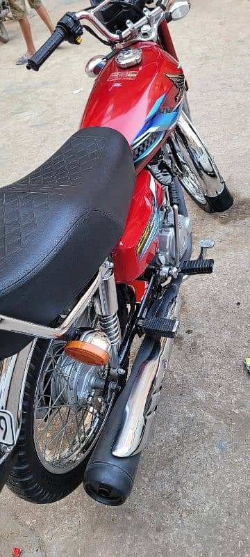 Honda 125 Karachi number first owner cplc clayer do number plate 9