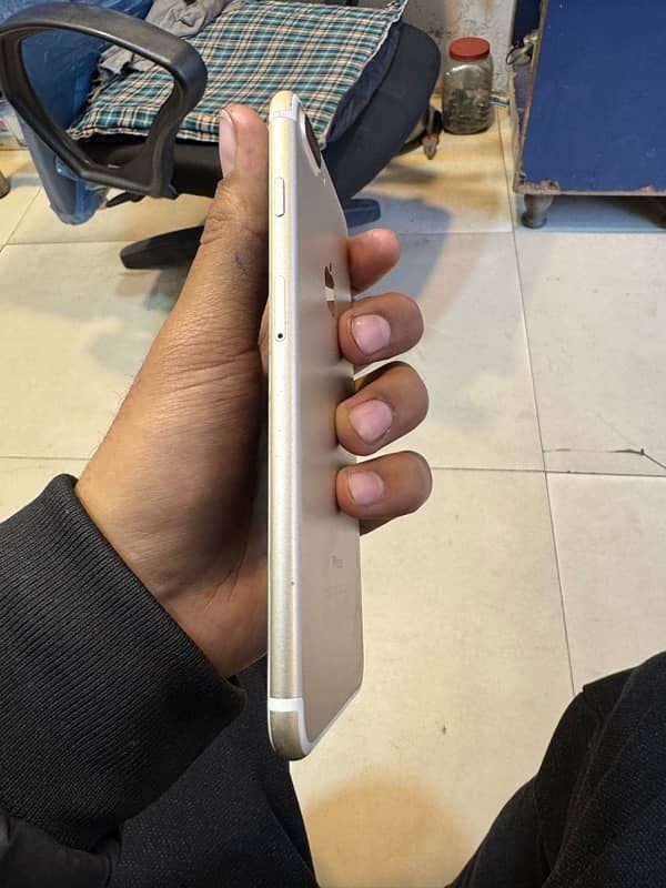 iPhone 7plus pta approved 1