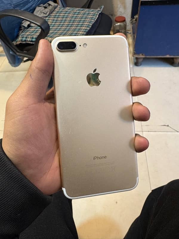 iPhone 7plus pta approved 2