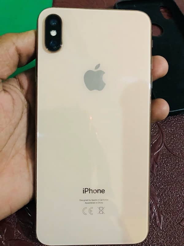 IPHONE XS MAX 64gb Factory unlocked Golden colour whatapp 03007464143 0