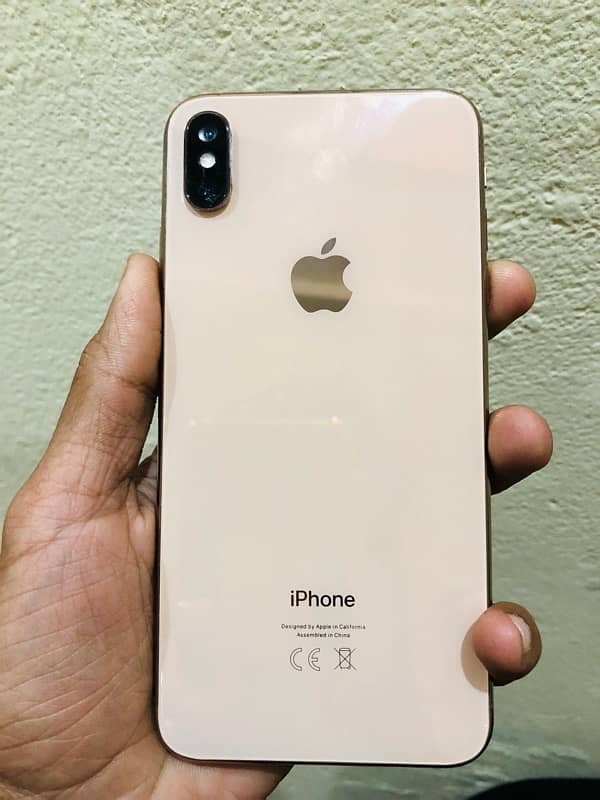 IPHONE XS MAX 64gb Factory unlocked Golden colour whatapp 03007464143 3