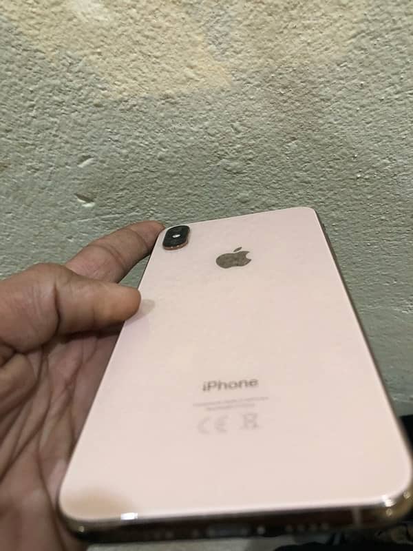 IPHONE XS MAX 64gb Factory unlocked Golden colour whatapp 03007464143 10