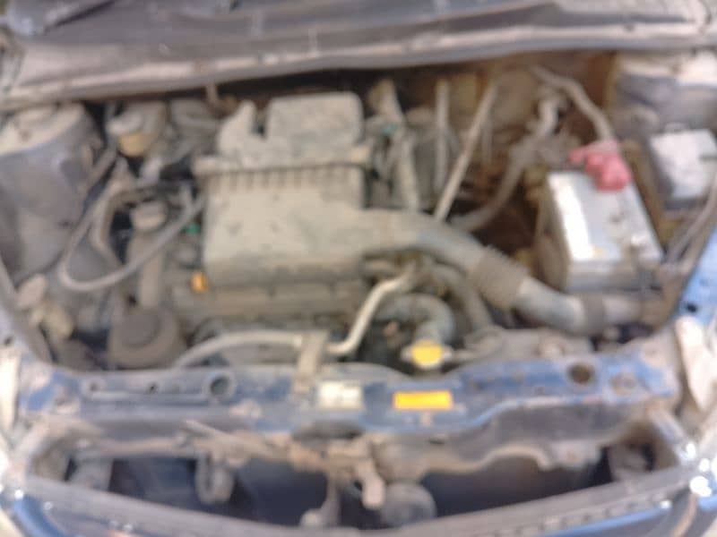 Toyota Platz 2004 automatic. orginal. engine. 6