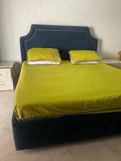 king size bed with side tables