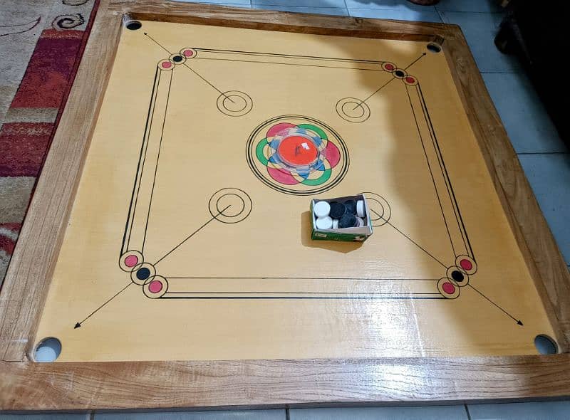 New Carrom board 40 by 40" inch for urgent sale 0