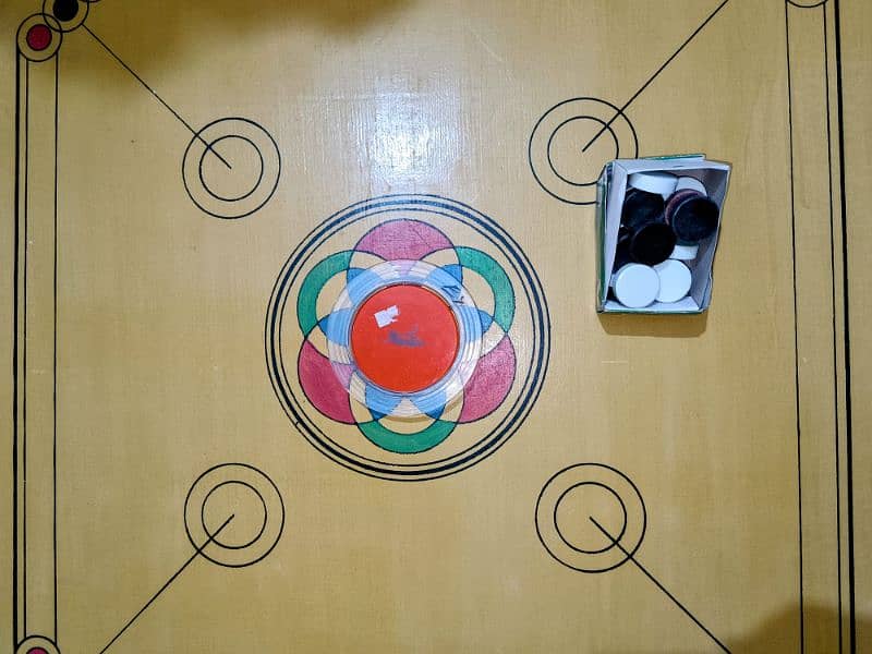 New Carrom board 40 by 40" inch for urgent sale 3