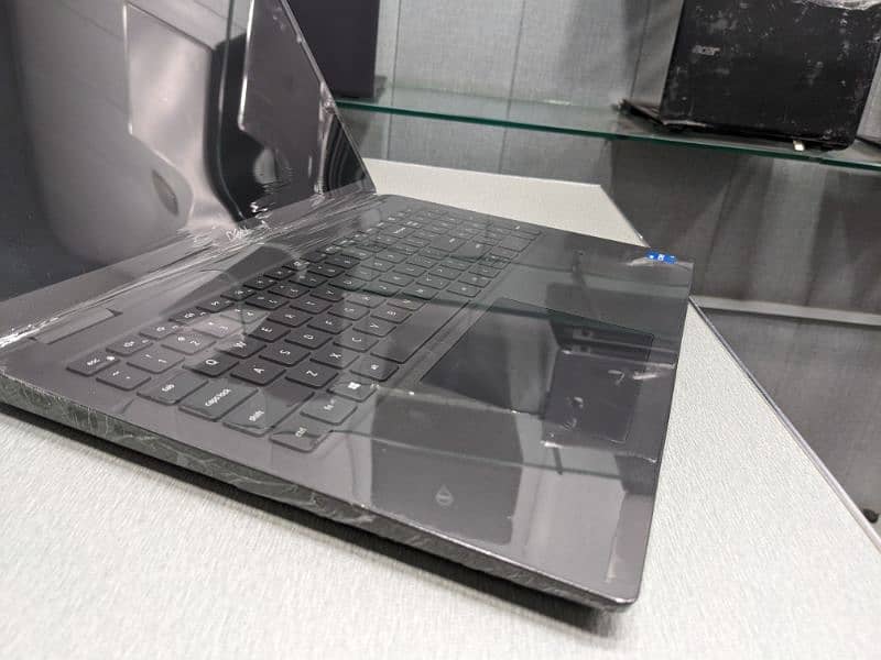 Dell latitude Core i5 11th Gen 4