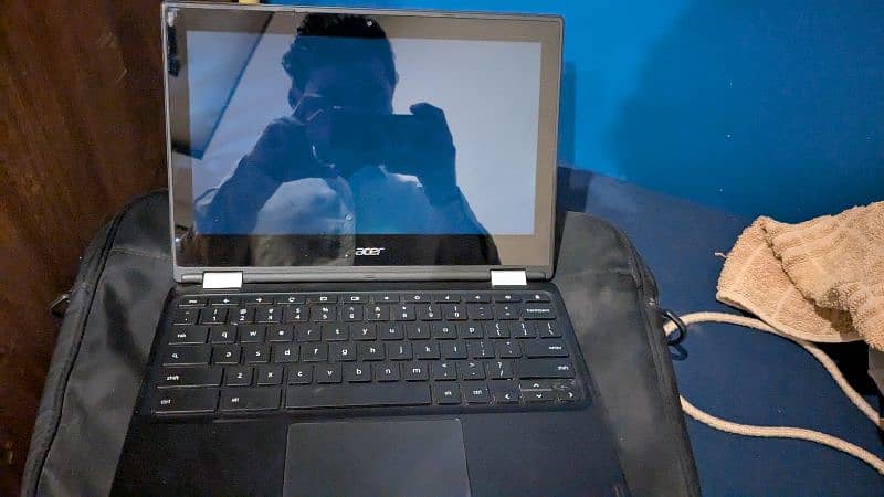 ACER CROMBOOK 19k 2