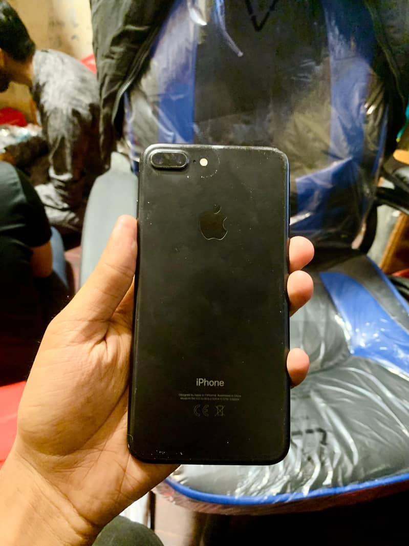 Apple iPhone 7 Plus 1