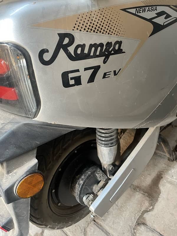 Ramza g7 ev scootey 3