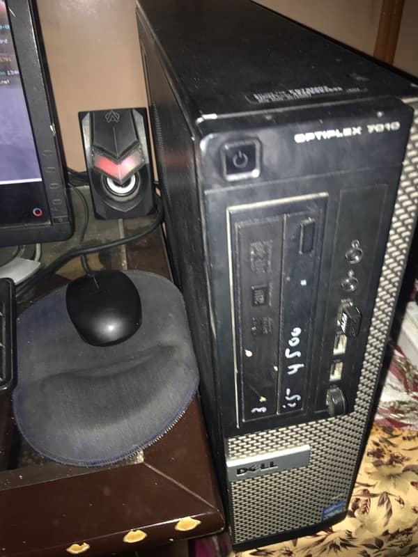 pc with display,mouse,speakers,extra hard drive and keyboard 5