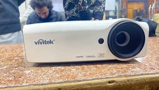 Multimedia projectors ,VPS , new and used , Projector screen