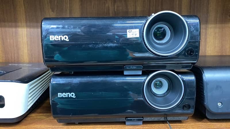 Multimedia projectors ,VPS , new and used , Projector screen 4