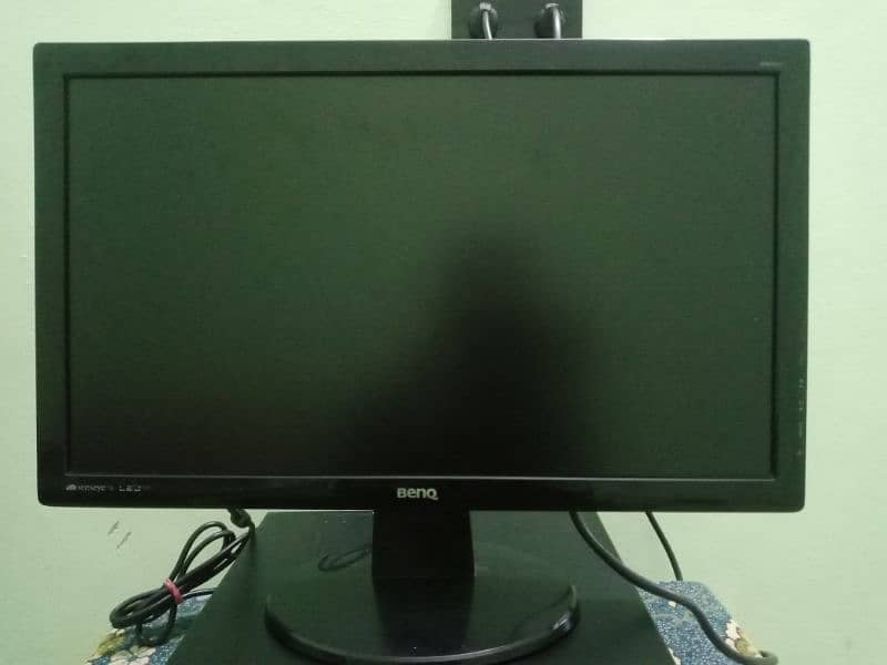 24 inches BenQ LED 0