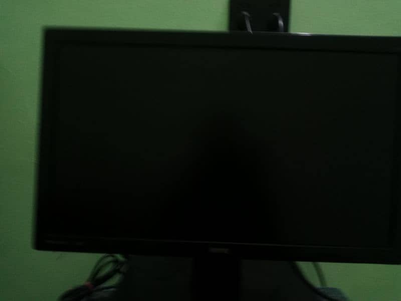 24 inches BenQ LED 2