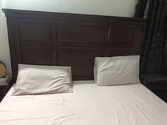 King size bed with 2 side tables and one dressing