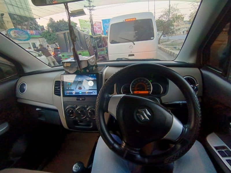 Suzuki Wagon R 2017 9