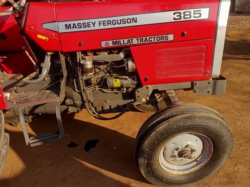 Massey Ferguson 385 0