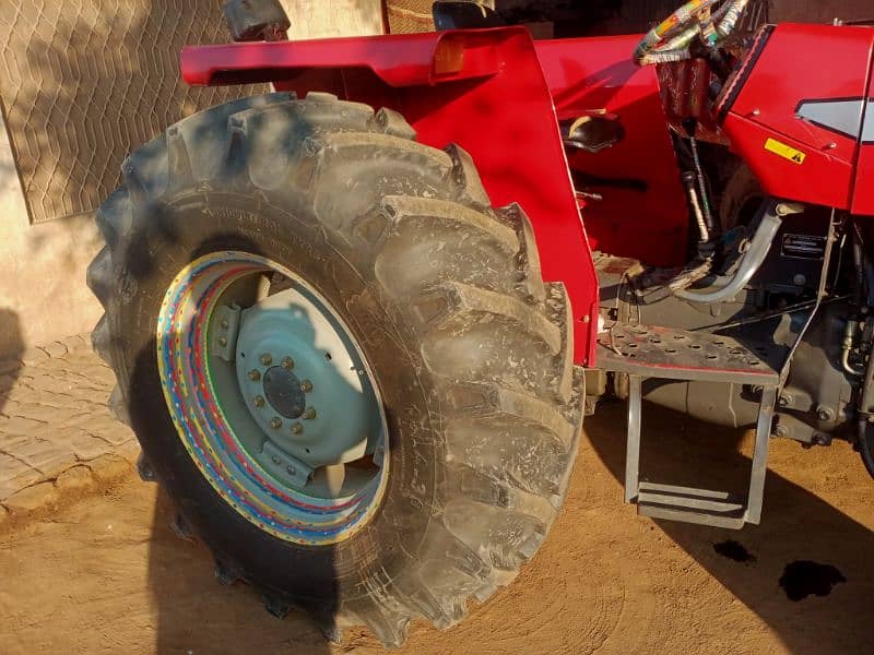 Massey Ferguson 385 4