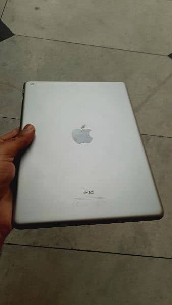 Ipad (5th Generation) Exchange possible 4