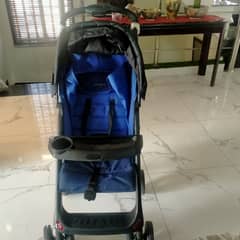 Baby pram by Junior's