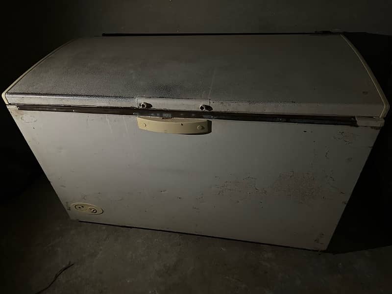 freezer urgent sale 2