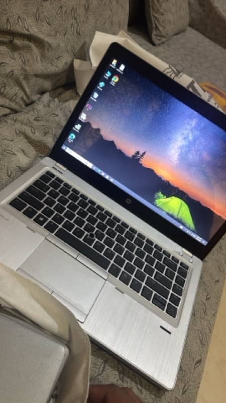 HP 3rd GEN i7  latest model 6