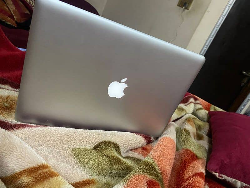 MacBook Pro 2012 13 inches 1