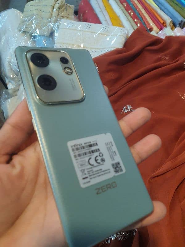 infinix zero 30 8/256 green color leather look 4