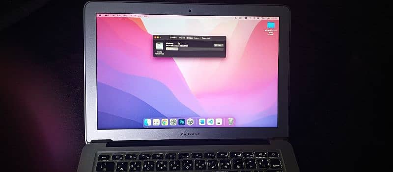 MacBook Air 2015 - Intel i7, 13.3" Display, 8GB RAM, 512GB SSD 8