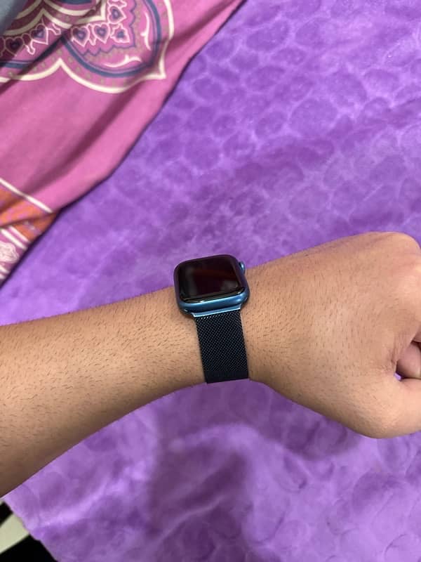 Apple Watch Series 7 44mm 9