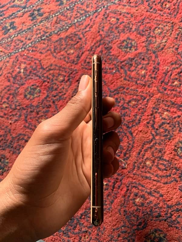 Iphone 11 pro 64GB non pta jv Genuine Condition 4